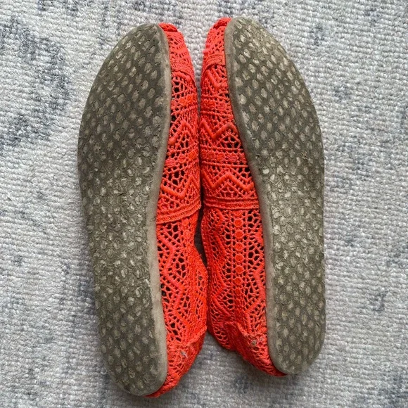 Bright orange crochet Tom sneakers - Picture 6 of 6